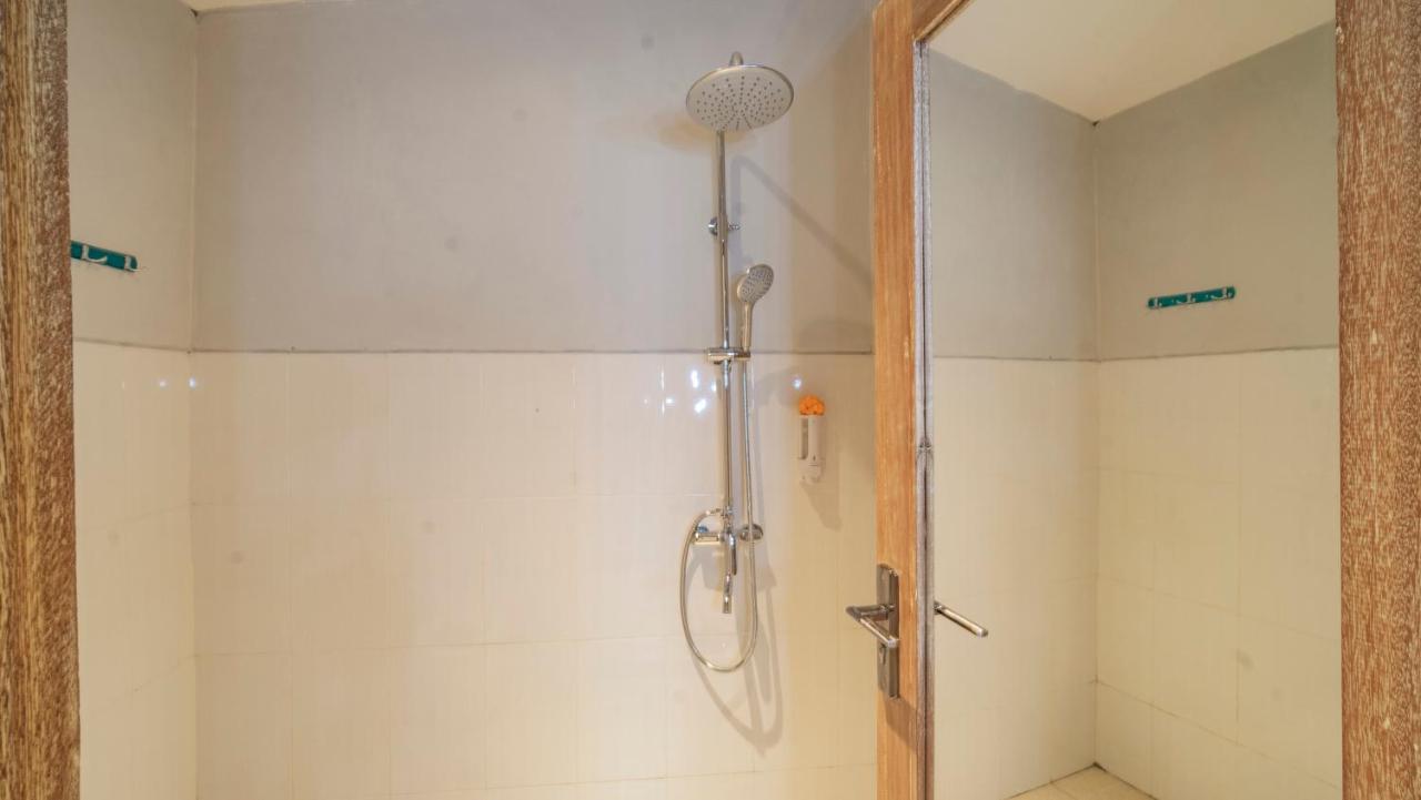 Aura Dormitory House Ubud エクステリア 写真