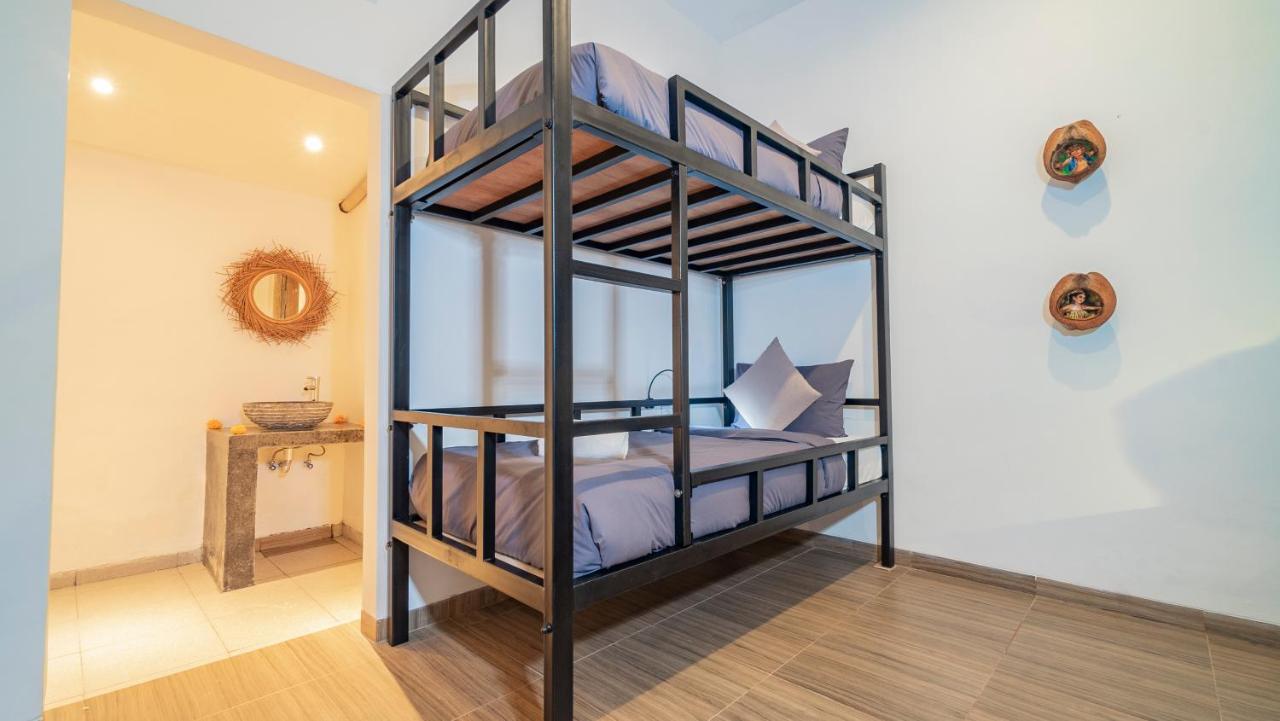 Aura Dormitory House Ubud エクステリア 写真
